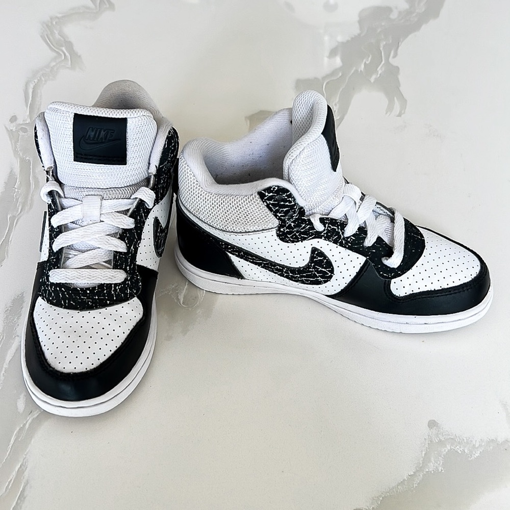 Nike Court Borough Kids Black and White Mid Top Sneakers Size 13 C